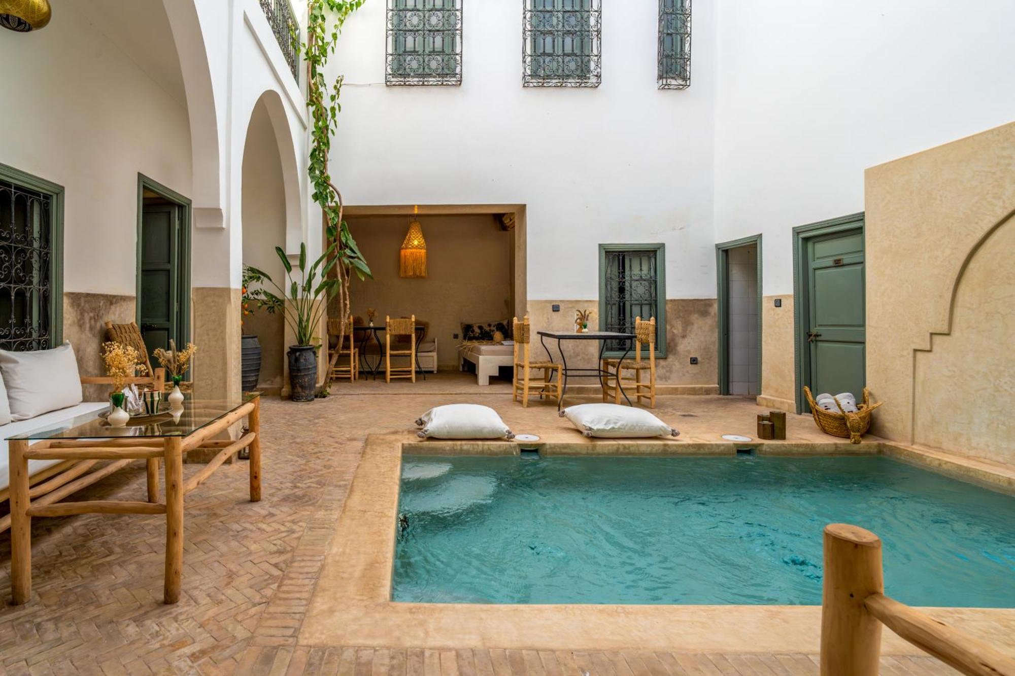 Nafora Riad *